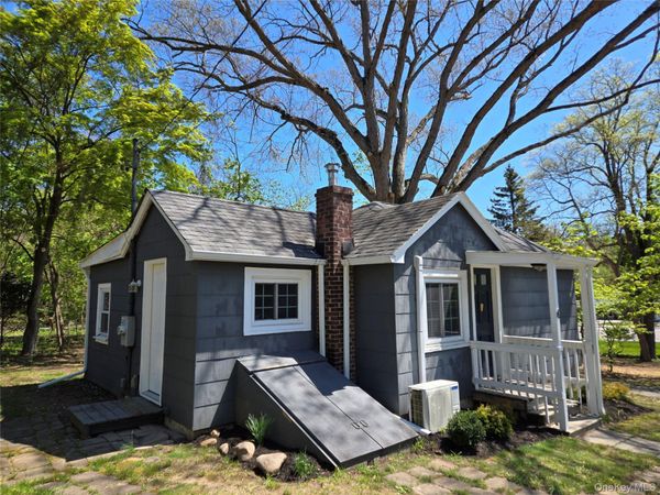 4 Private Road , East Setauket, NY 11733