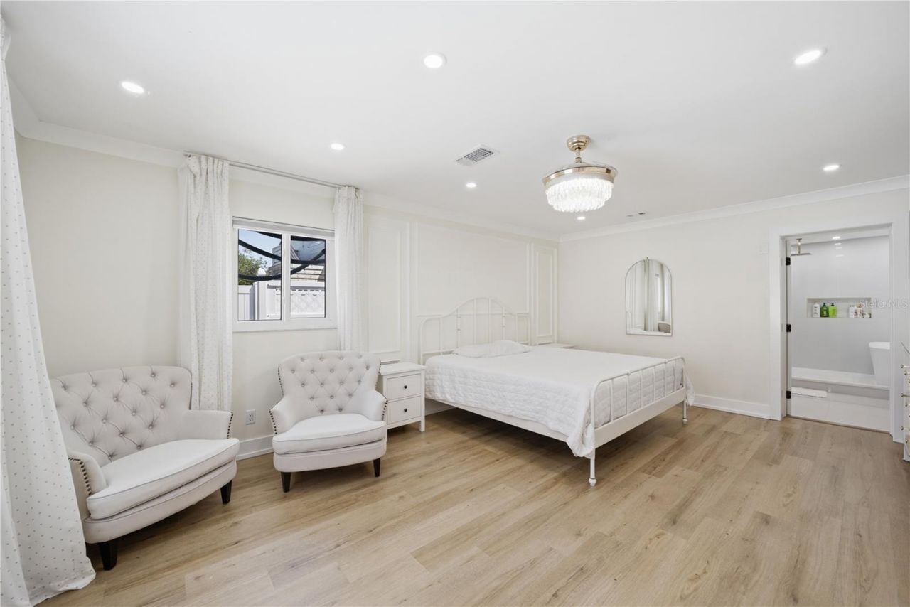 1057 Willis Avenue, Sarasota, FL 34232 Photo