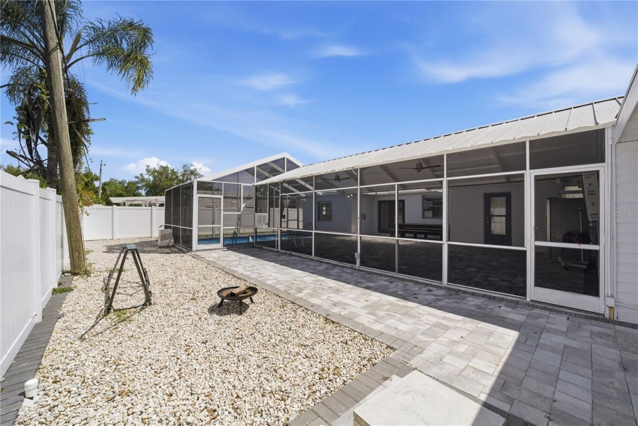 1057 Willis Avenue, Sarasota, FL 34232 Photo
