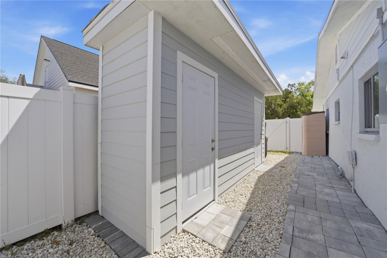1057 Willis Avenue, Sarasota, FL 34232 Photo