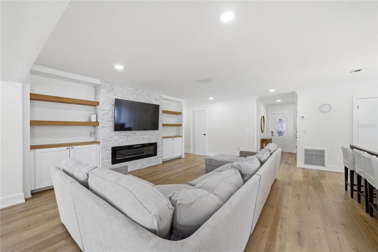1057 Willis Avenue, Sarasota, FL 34232 Photo