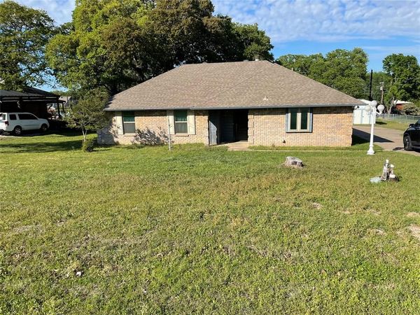 917 Wayne Trail , Azle, TX 76020