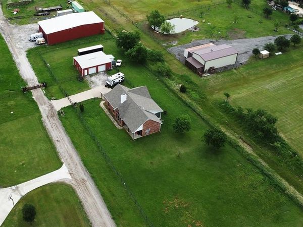 6005 Hawkeye Road , Krum, TX 76249