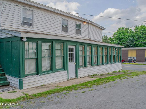 1620 Columbia Turnpike, Castleton, NY 12033