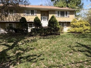 127 E Northfield Rd, Livingston, NJ 07039