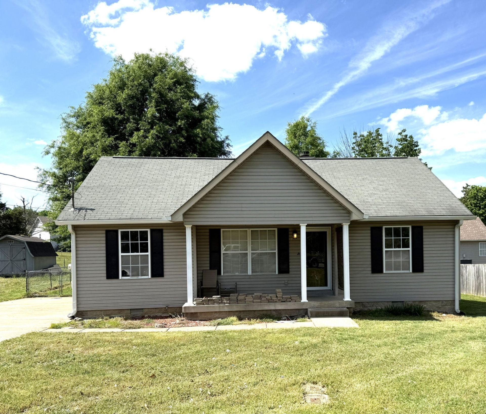 1534 Ridgemont Dr, La Vergne, TN 37086 Main Photo