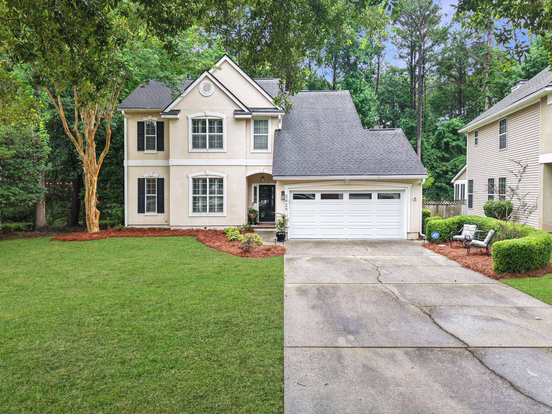3429 Oxfordshire Lane Photo 1