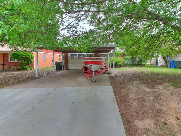 827 W Berry Road, Norman, OK 73069