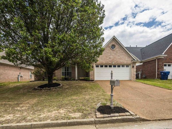 1106 GREEN FERN CV, Cordova, TN 38018