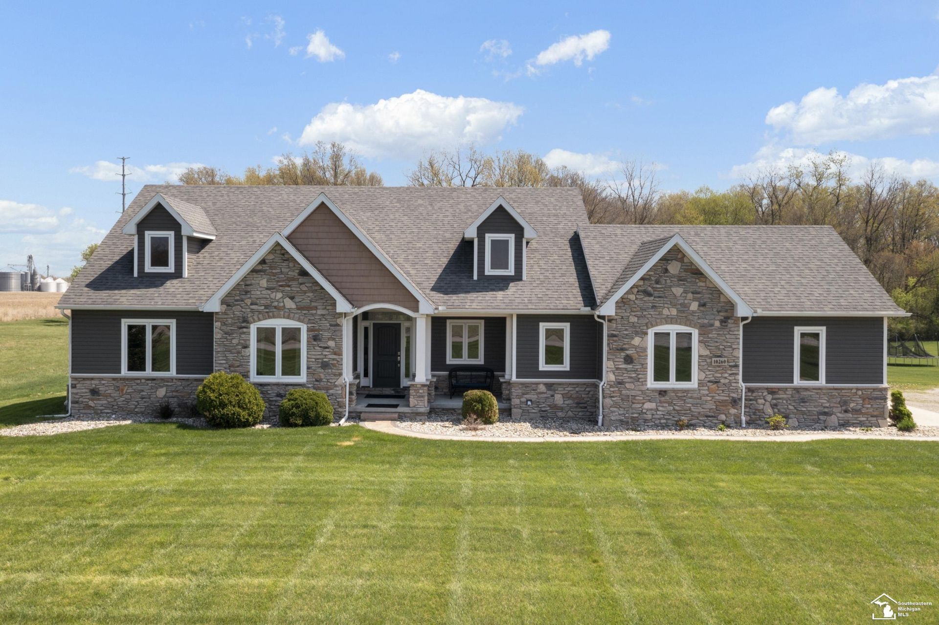 10260 Jackman Road, Temperance, MI 48182 Main Photo