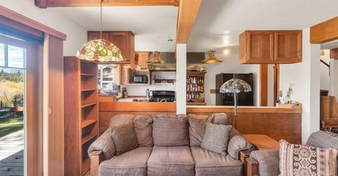 1076 Lodi Avenue, South Lake Tahoe, CA 96150 Photo