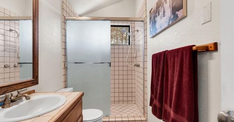 1076 Lodi Avenue, South Lake Tahoe, CA 96150 Photo