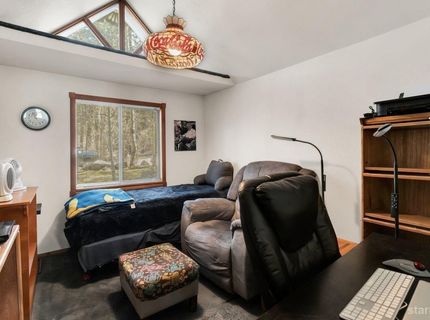 1076 Lodi Avenue, South Lake Tahoe, CA 96150 Photo