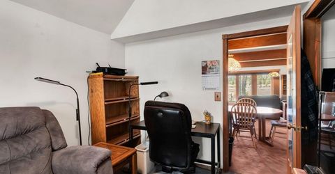 1076 Lodi Avenue, South Lake Tahoe, CA 96150 Photo