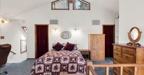 1076 Lodi Avenue, South Lake Tahoe, CA 96150 Photo