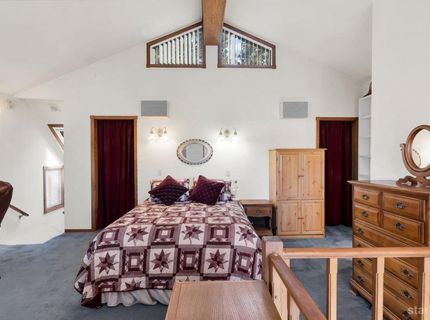 1076 Lodi Avenue, South Lake Tahoe, CA 96150 Photo