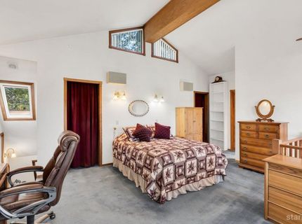 1076 Lodi Avenue, South Lake Tahoe, CA 96150 Photo