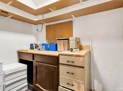 1076 Lodi Avenue, South Lake Tahoe, CA 96150 Photo