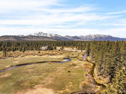 1076 Lodi Avenue, South Lake Tahoe, CA 96150 Photo