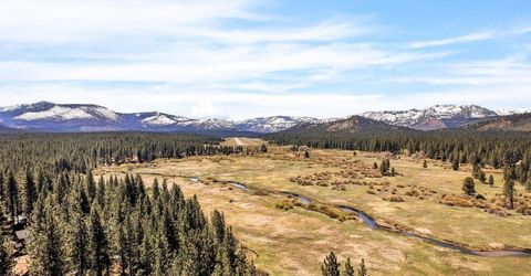 1076 Lodi Avenue, South Lake Tahoe, CA 96150 Photo