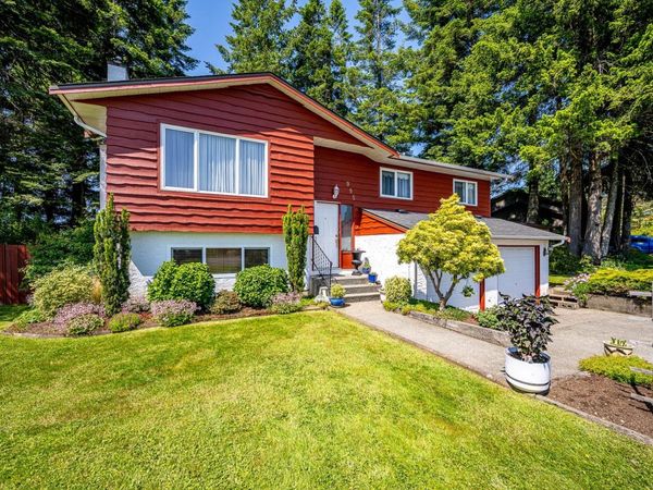 995 Mantle Dr , Courtenay, BC V9N 7H3