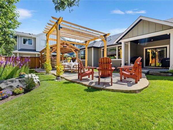 710 Salal St , Campbell River, BC V9H 0E6