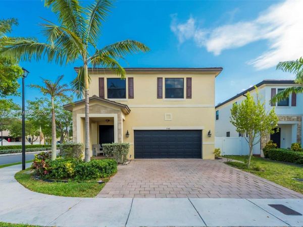 3506 W 106th Ter , Hialeah, FL 33018