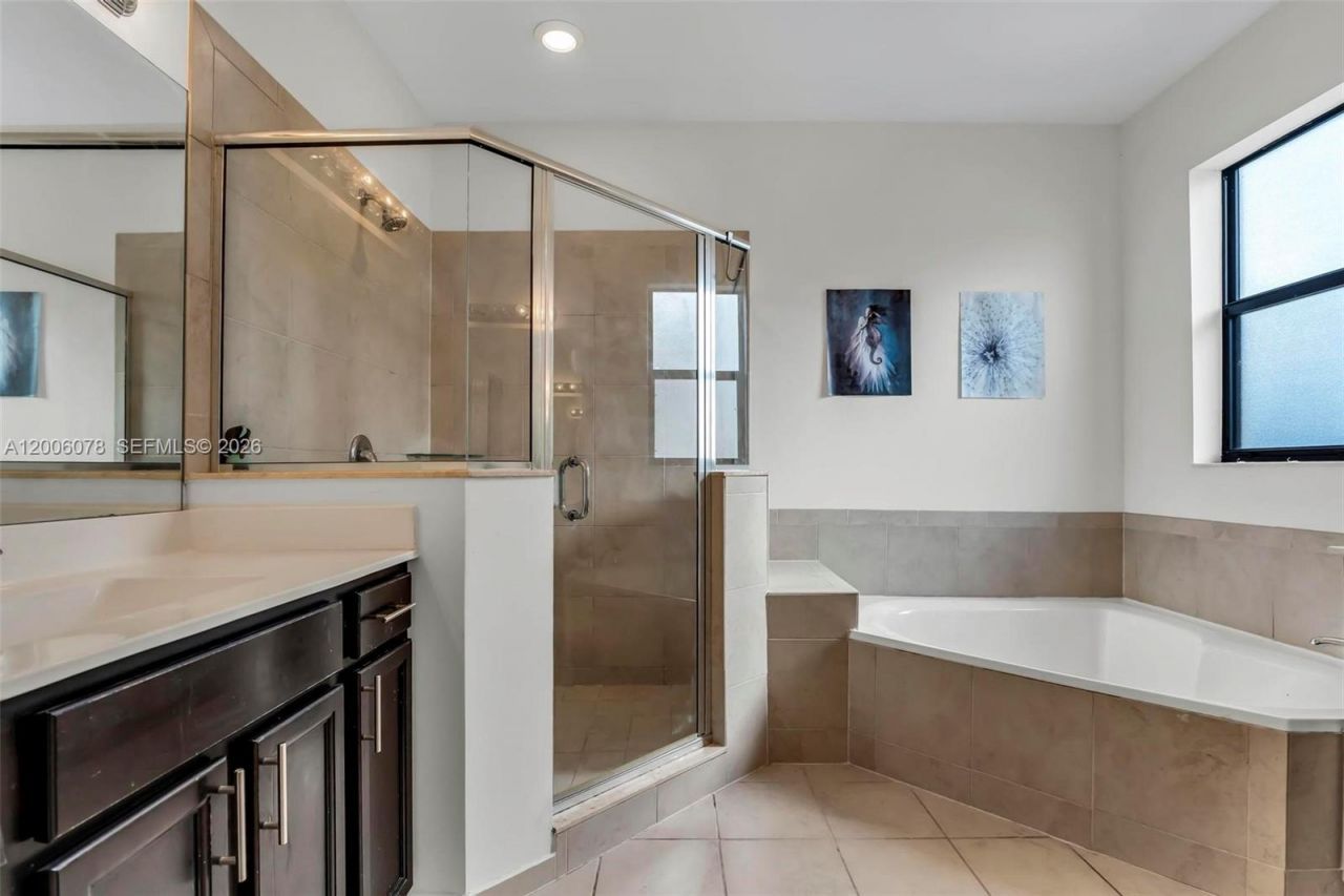 3506 W 106th Ter , Hialeah, FL 33018 Photo