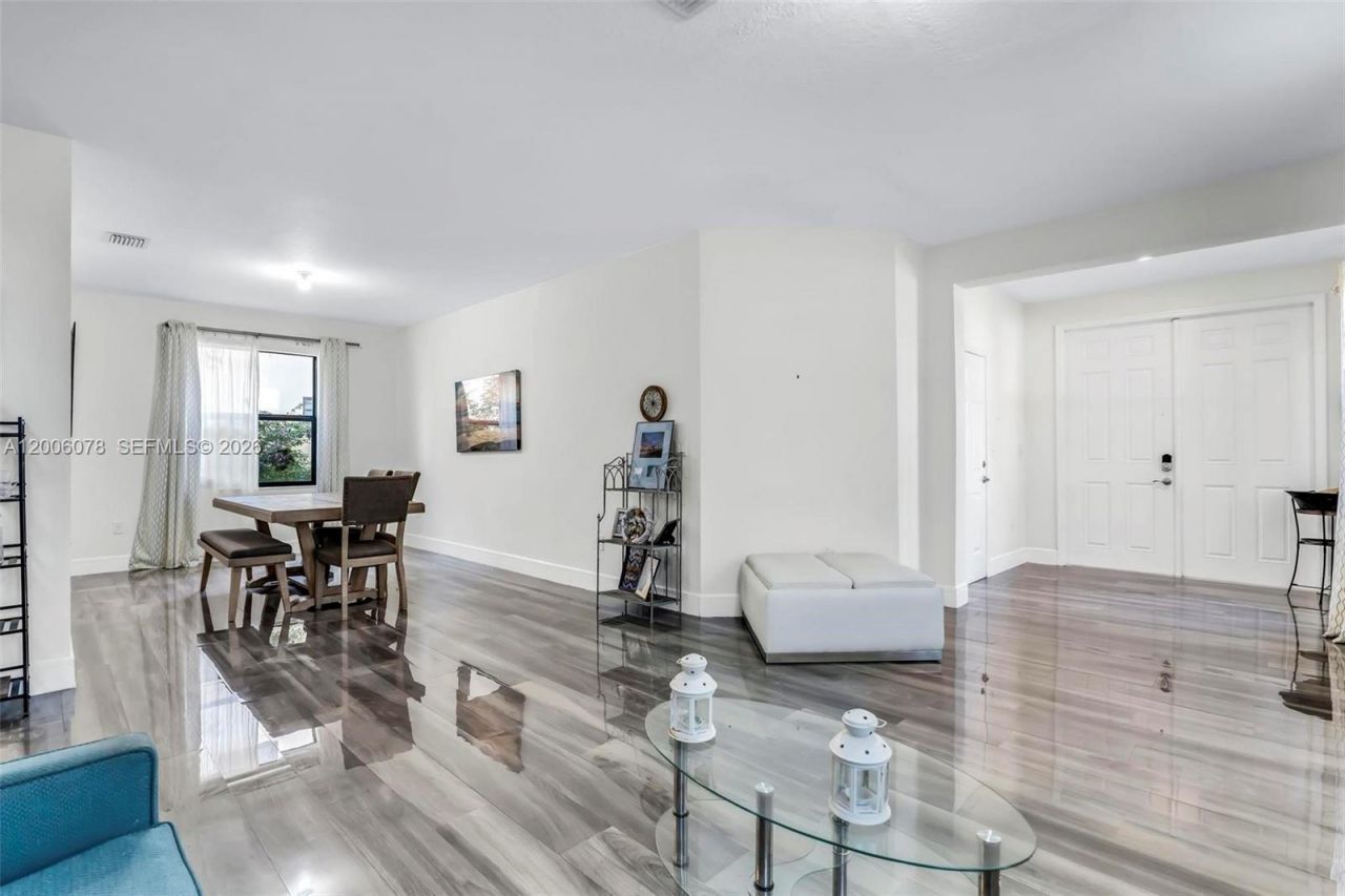 3506 W 106th Ter , Hialeah, FL 33018 Photo