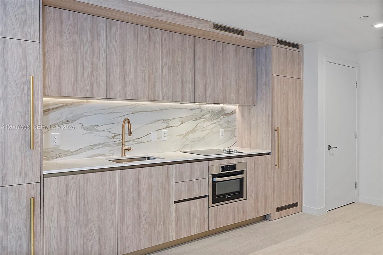 77 SE 5th St., Unit 1510, Miami, FL 33131 Photo