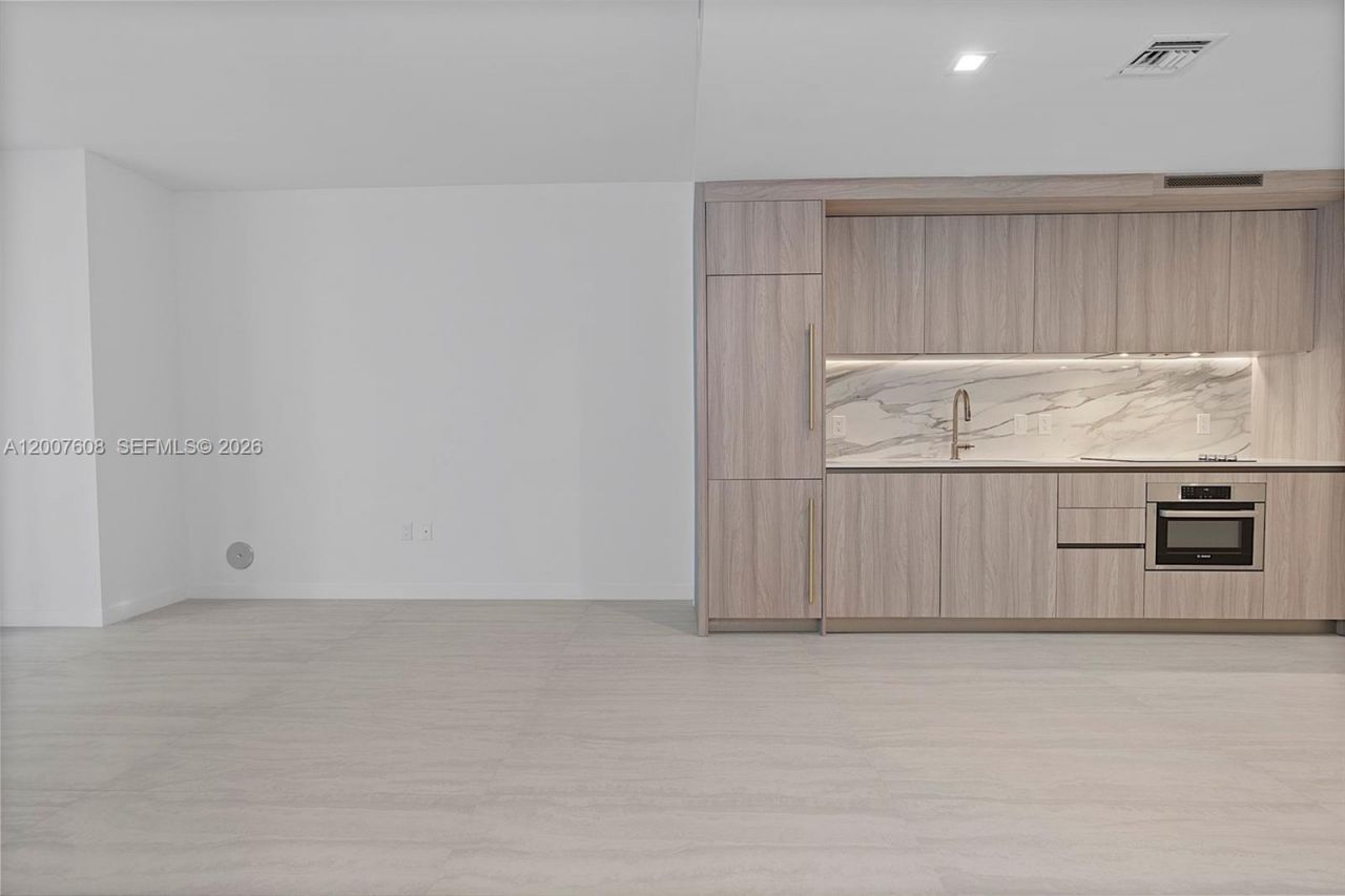 77 SE 5th St., Unit 1510, Miami, FL 33131 Photo