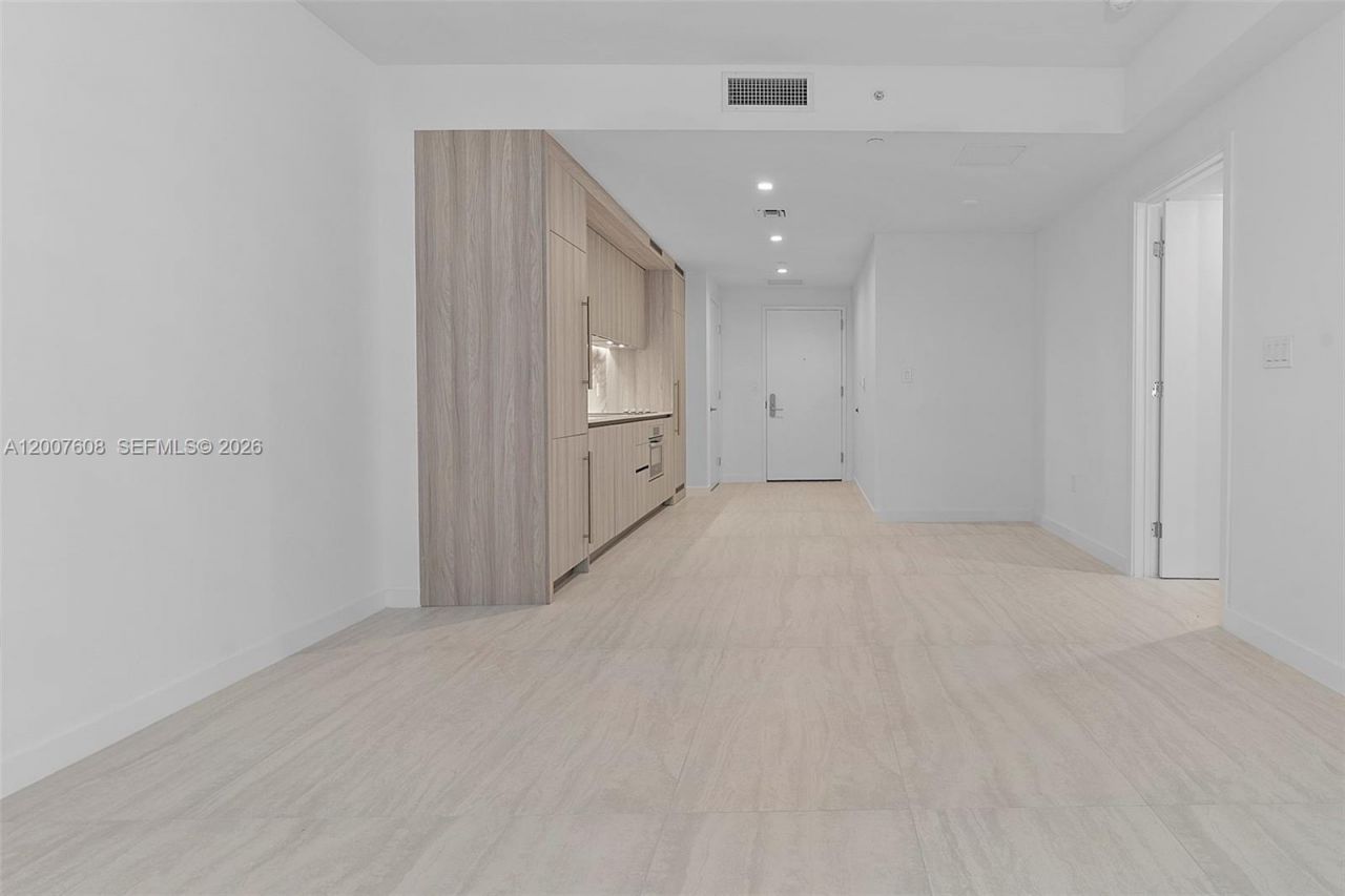77 SE 5th St., Unit 1510, Miami, FL 33131 Photo