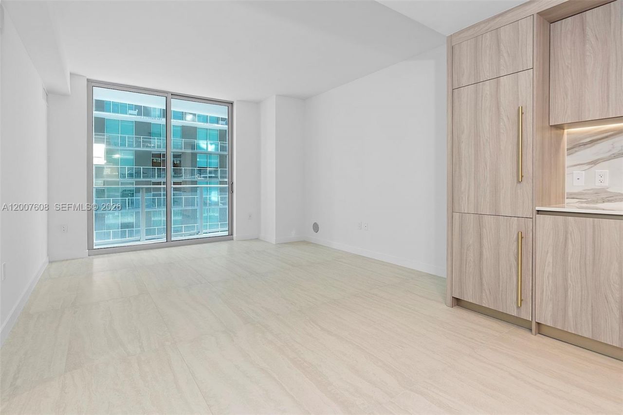 77 SE 5th St., Unit 1510, Miami, FL 33131 Photo