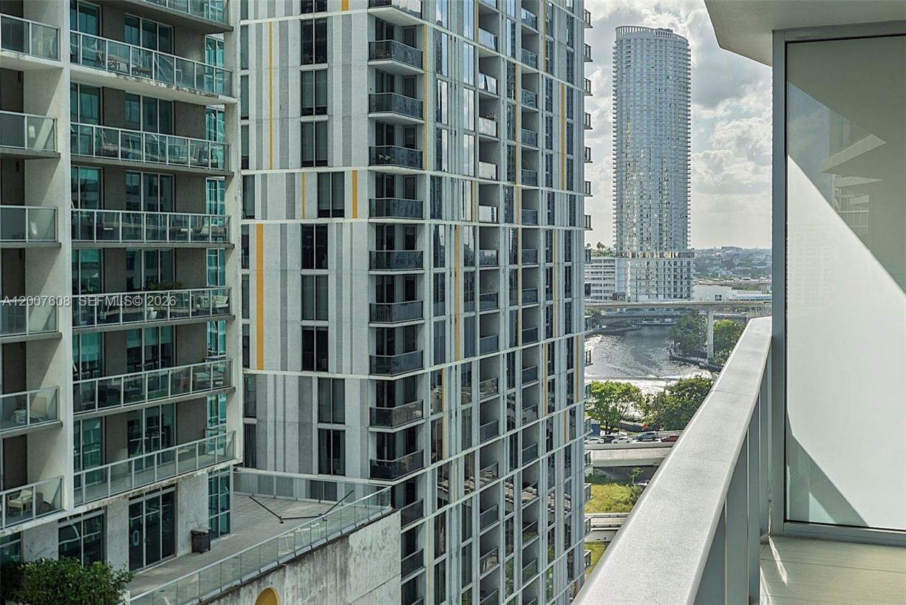 77 SE 5th St., Unit 1510, Miami, FL 33131 Photo