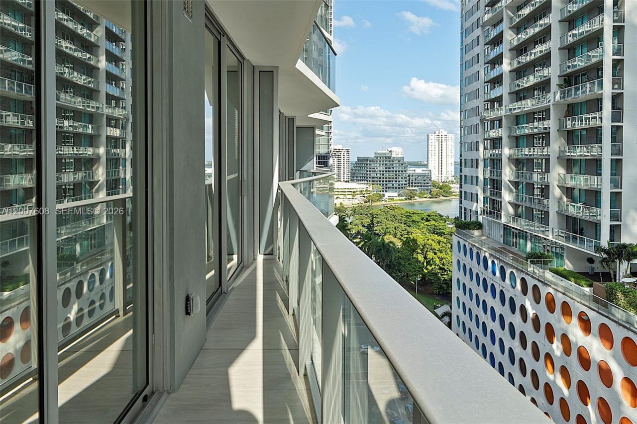 77 SE 5th St., Unit 1510, Miami, FL 33131 Photo