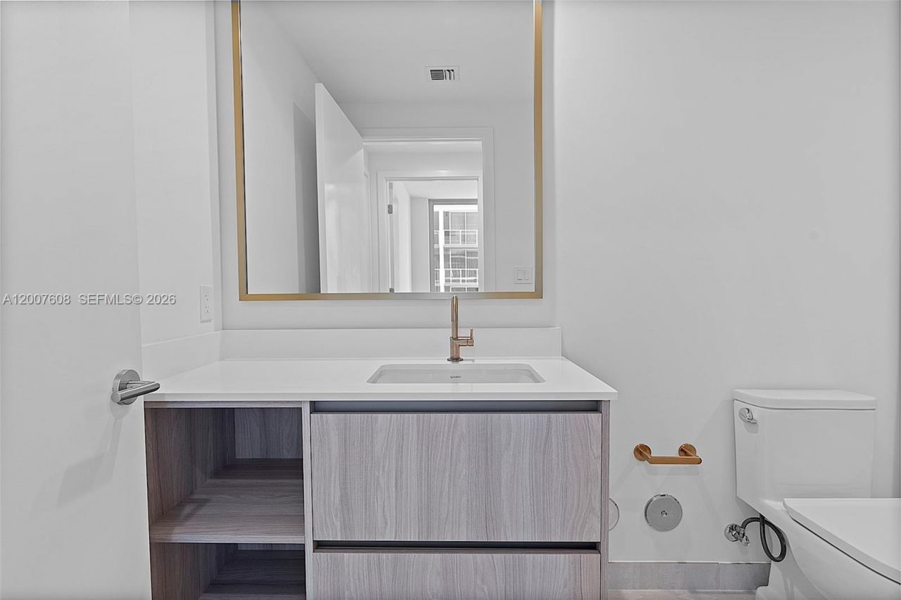 77 SE 5th St., Unit 1510, Miami, FL 33131 Photo