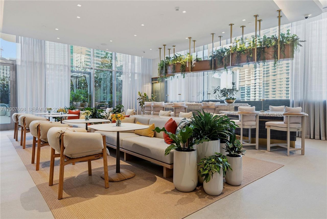 77 SE 5th St., Unit 1510, Miami, FL 33131 Photo