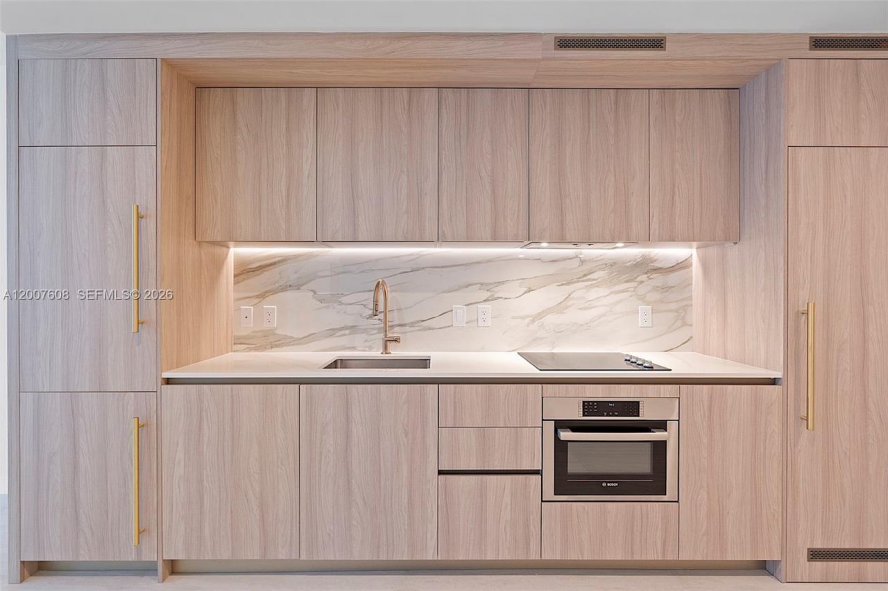77 SE 5th St., Unit 1510, Miami, FL 33131 Photo