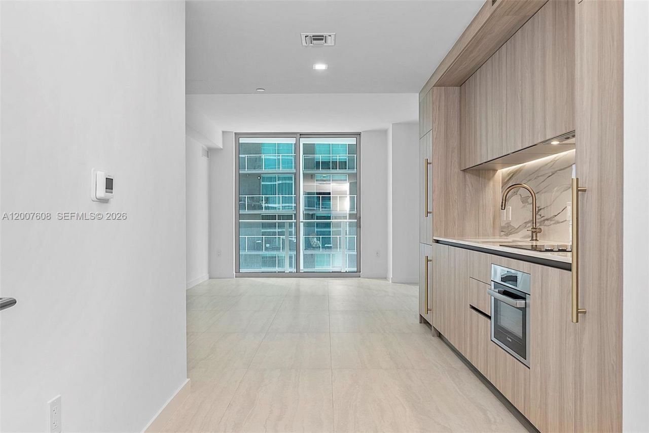77 SE 5th St., Unit 1510, Miami, FL 33131 Photo