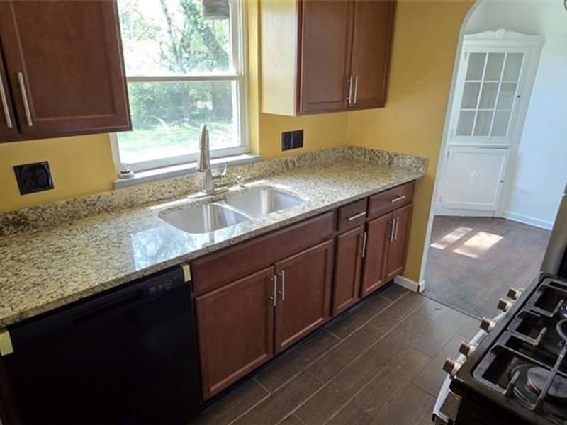804 E Stroop Road, Dayton, OH 45429 Photo 7
