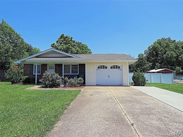 1402 KREI Avenue, Farmington, MO 63640