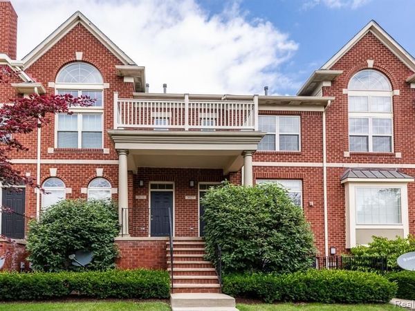 3027 Camden Drive, Troy, MI 48084