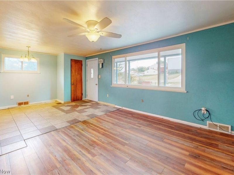 154 Locust Boulevard, Steubenville, OH 43953 Photo 14
