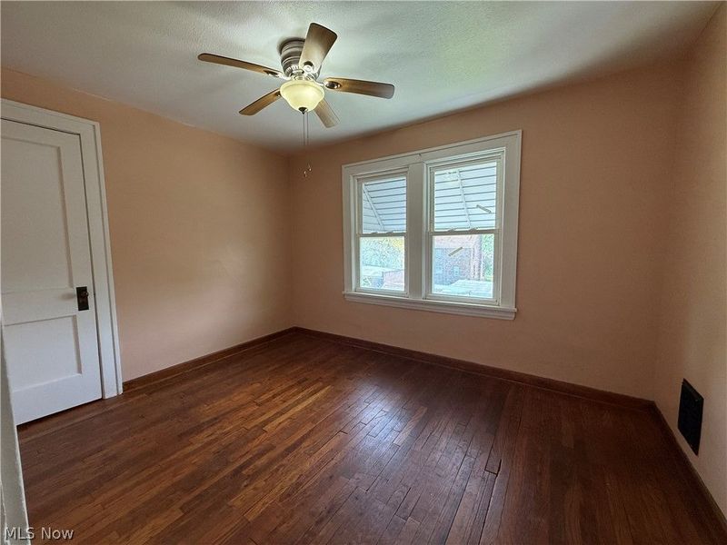 9612 Park Heights Avenue, Garfield Heights, OH 44125 Photo 20