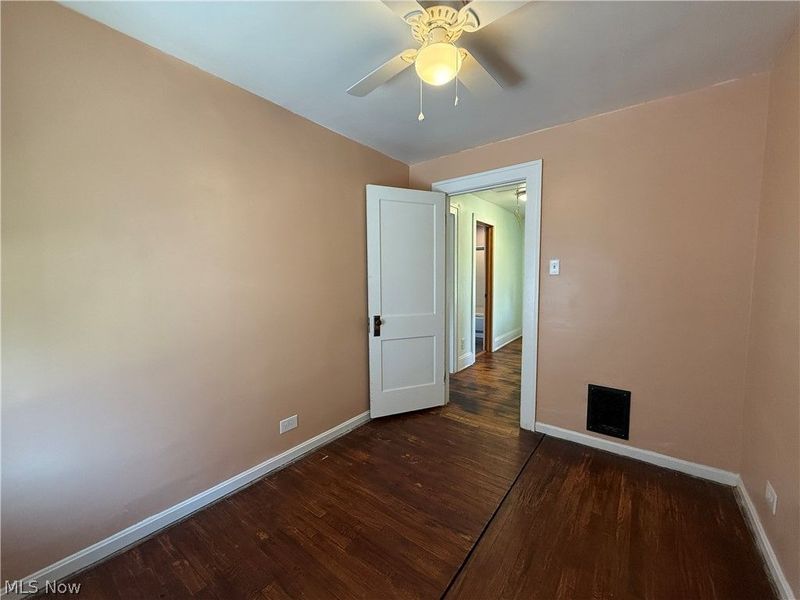 9612 Park Heights Avenue, Garfield Heights, OH 44125 Photo 23