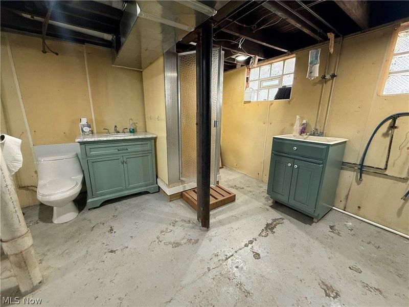 9612 Park Heights Avenue, Garfield Heights, OH 44125 Photo 27