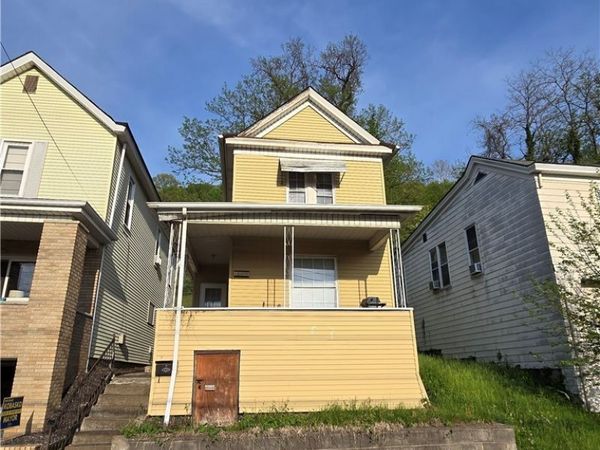 1500 Marshall Street, Mcmechen, WV 26040