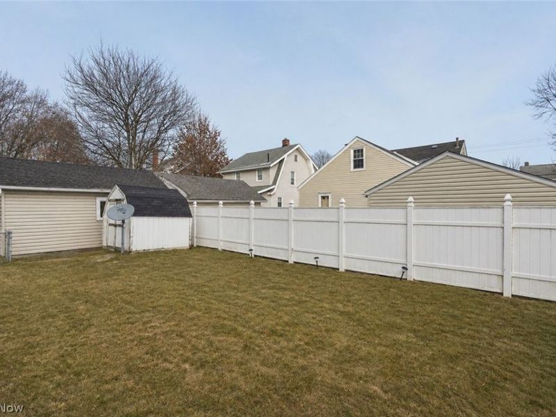 942 Bellflower Avenue SW, Canton, OH 44710 Photo 11