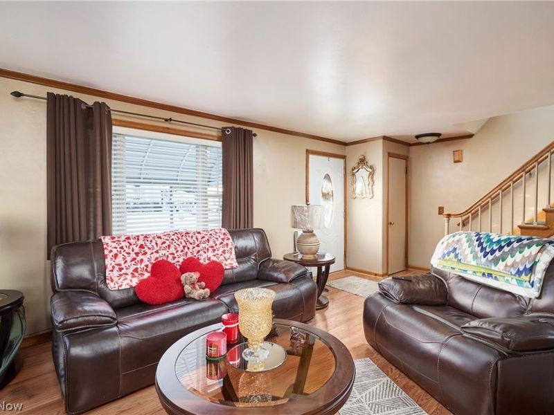 942 Bellflower Avenue SW, Canton, OH 44710 Photo 2