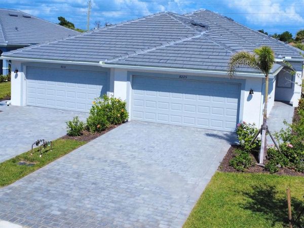 8225 SHORE LAKE DRIVE , ENGLEWOOD, FL 34224